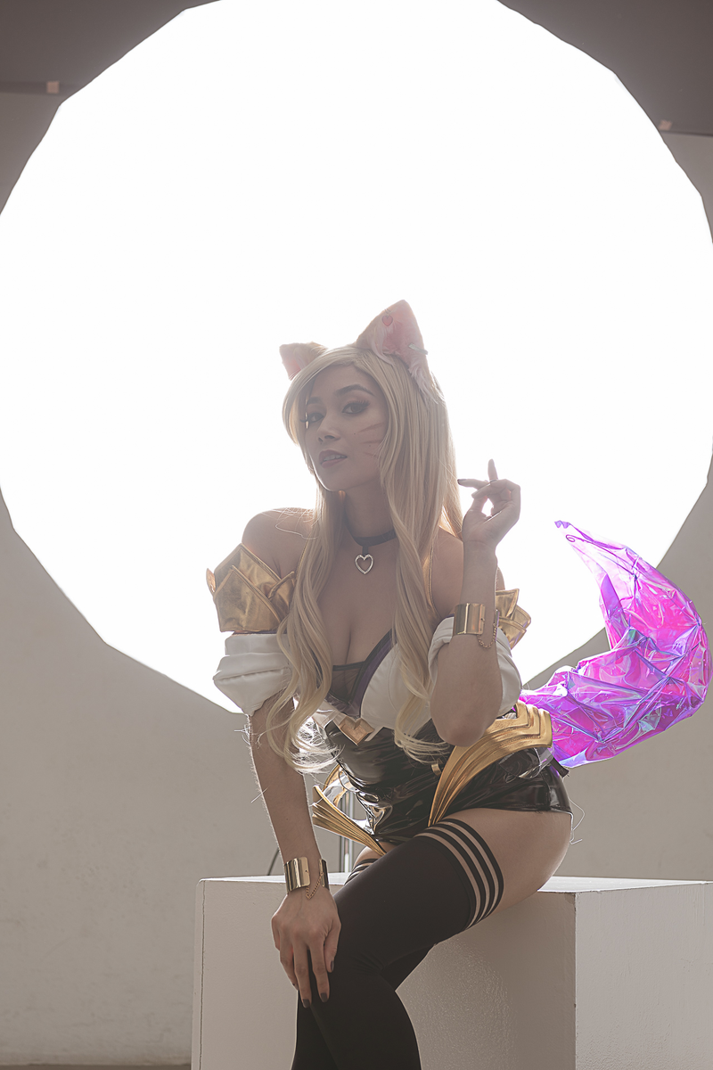 Illustration for article titled K/DA Kinda, The "World's Most Tryhard Cosplay Music Video"